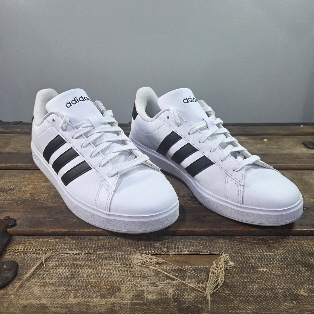 Adidas 3 Stripe Grand Court 2.0 Cloudfoam Comfort Classic Lace Up Sneakers. 9.5 - Picture 2 of 10